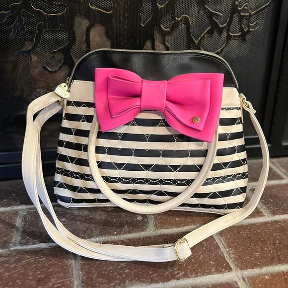 Betsey Johnson Handbags - Betsey Johnson NWT Striped and Hearts Marilyn Satchel